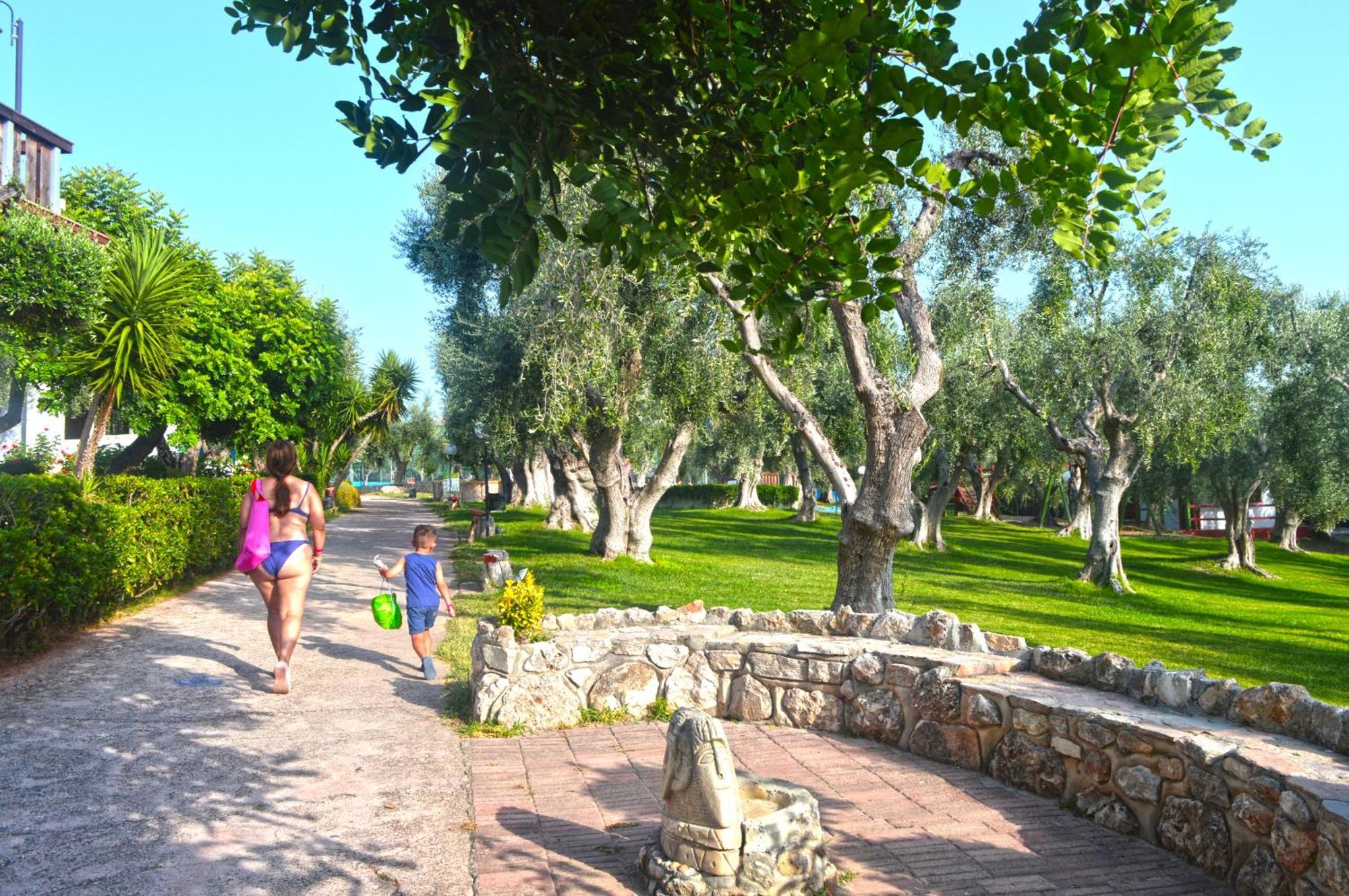 Villaggio Uliveto Rodi Garganico Extérieur photo